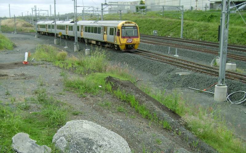 Darra
SMU 243 heads off to Ipswich on the UP SUB loop line at Darra. 
1st December 2010
