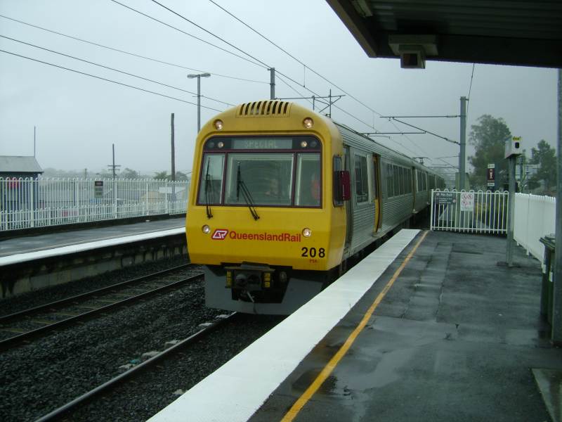 Buranda
SMU 208 at Buranda Station
