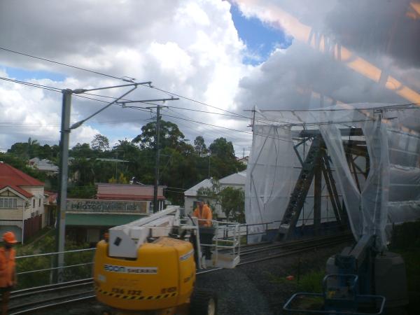 Maintenance works Vulture Street dual gauge line bridge.
