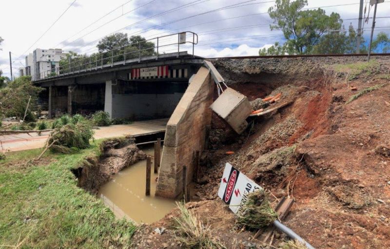 Toombul
Keywords: Queensland Railways, Floods